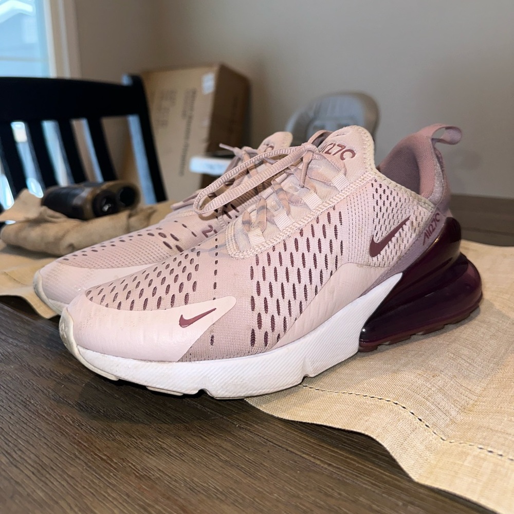 Women’s Nike Air Max 270